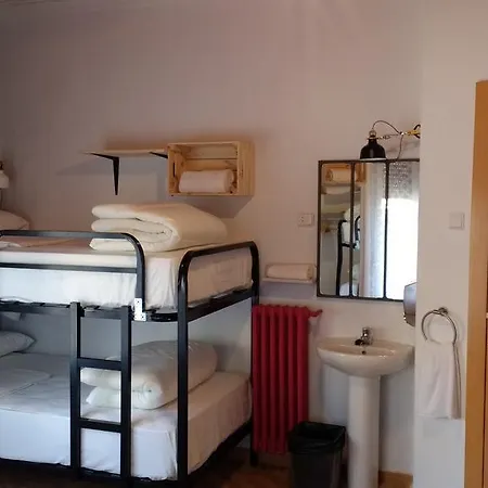 Pensión The Bridge *