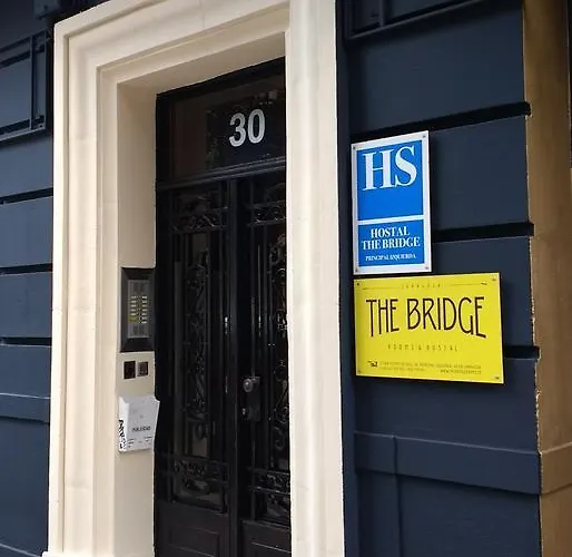 Pensionat The Bridge Zaragoza