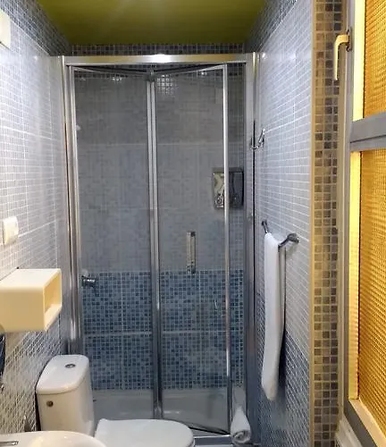 Πανσιόν The Bridge Σαραγόσα